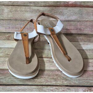 Yellow Box Sporty B Brown Leather Thong Style Flat Sandals Size 8.5 Comfy Summer